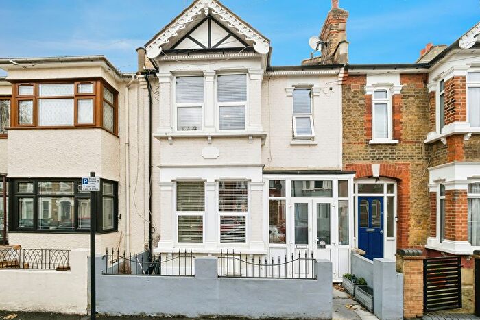 3 Bedroom Terraced House For Sale In Clements Road, East Ham, London, E6