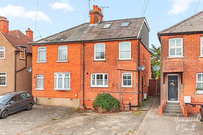 3 Bedroom Semi-Detached House For Sale In High Road, North Weald, CM16