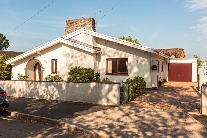 2 Bedroom Detached Bungalow For Sale In Gowerton Road, Three Crosses, Swansea, SA4