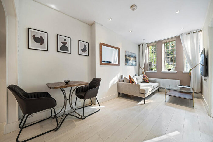 1 Bedroom Flat For Sale In Mortimer Crescent, London, NW6
