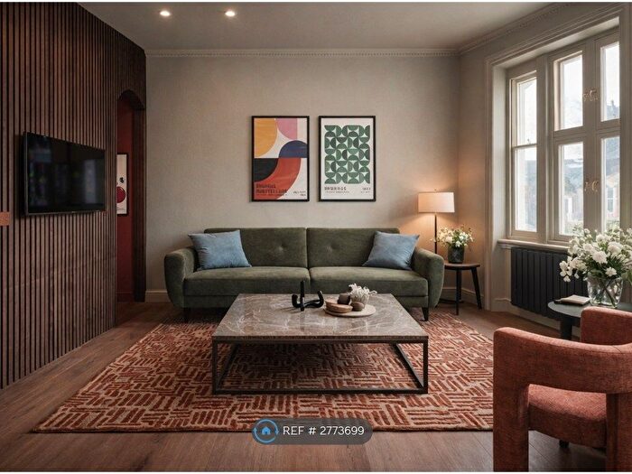 1 Bedroom Flat To Rent In Redcliffe Gardens, London, SW10