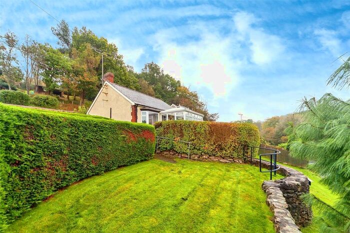 2 Bedroom Bungalow For Sale In Bridge End, Caergwrle, Wrexham, Flintshire, LL12