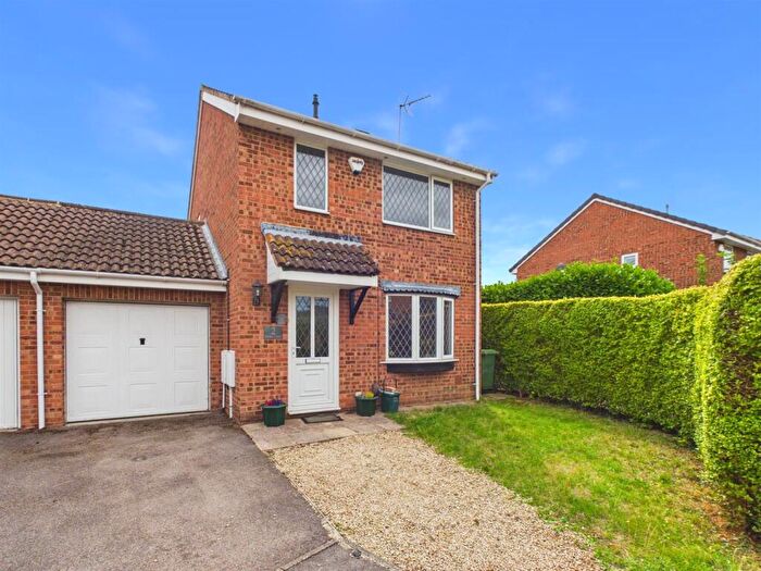 3 Bedroom House To Rent In Drake Close, Churchdown, GL3