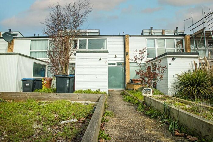 3 Bedroom Terraced House For Sale In Daniells, Welwyn Garden City, AL7