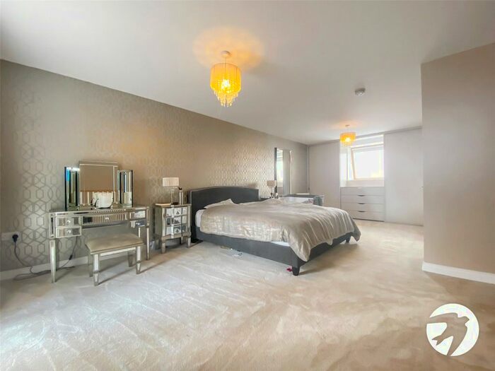 4 Bedroom Terraced House To Rent In Godman Walk, Dartford, Kent, DA1