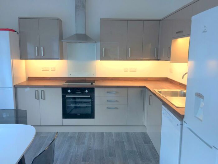 5 Bedroom Apartment To Rent In Sackville Road, Bangor, Gwynedd, LL57