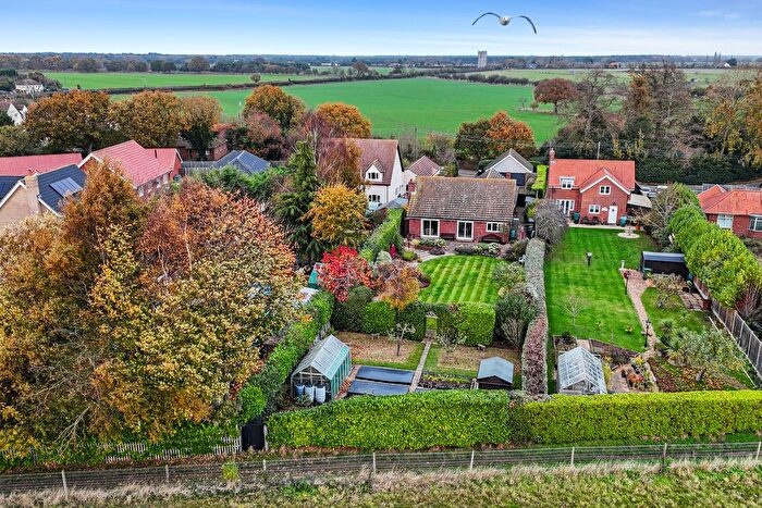 4 Bedroom Detached Bungalow For Sale In Rectory Road, Hollesley, IP12
