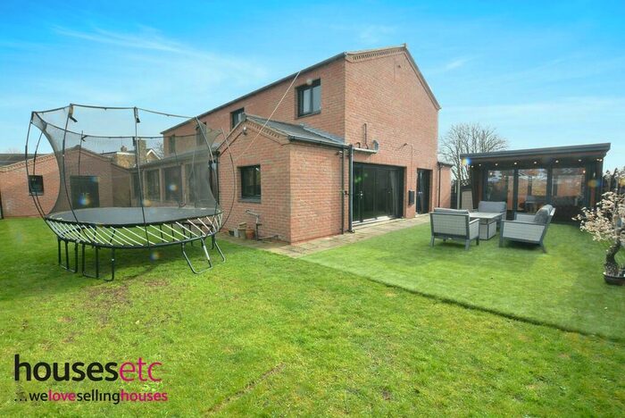 4 Bedroom Detached House For Sale In Beech Avenue, Airmyn, DN14