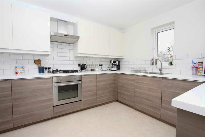 1 Bedroom Flat To Rent In Tayfield Close, Ickenham UB10