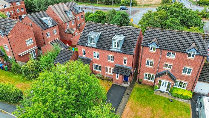 4 Bedroom Semi-Detached House For Sale In Summercroft Close, Golborne, WA3