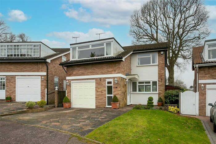 4 Bedroom Detached House To Rent In Risingholme Close, Bushey, Hertforshire WD23