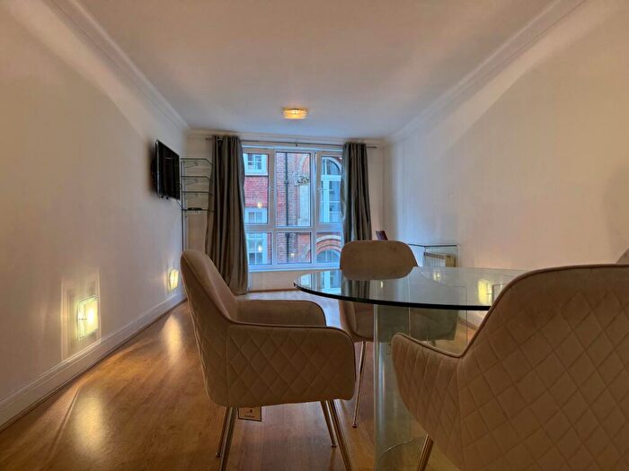 2 Bedroom Flat To Rent In Little Britain, London, EC1A