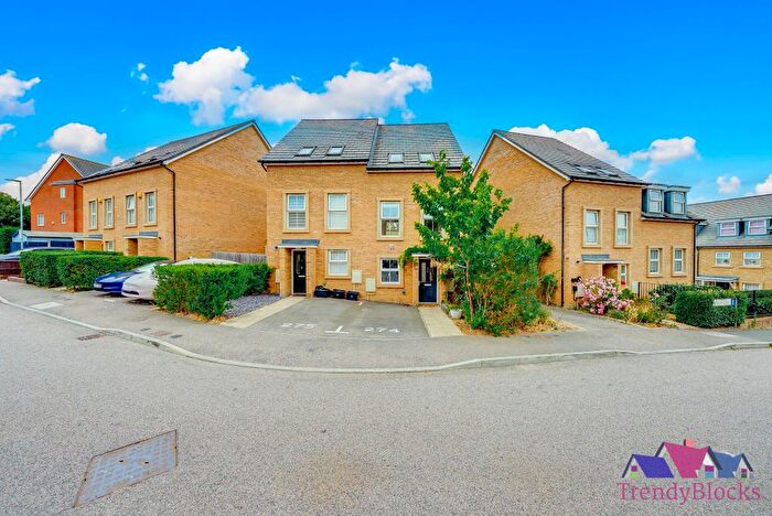4 Bedroom Terraced House To Rent In Richmond Lane, Dartford, DA1