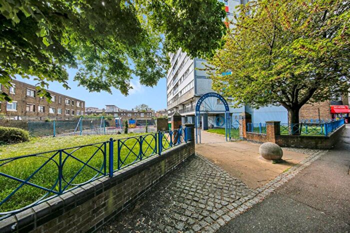 3 Bedroom Flat For Sale In Aubrey Moore Point, Stratford, E15