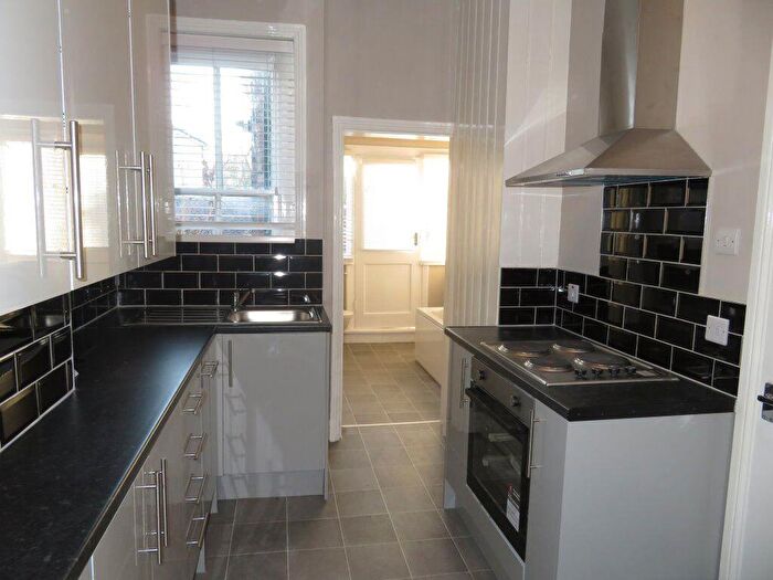 2 Bedroom Flat To Rent In South Woodford, E18