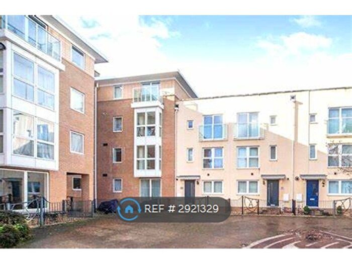 2 Bedroom Flat To Rent In St. Davids Hill, Exeter, EX4