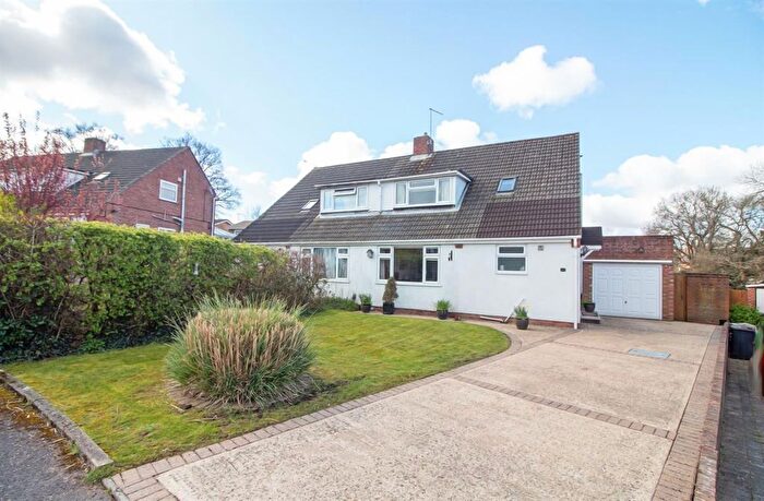 3 Bedroom Semi Detached House For Sale In Roundway, Waterlooville, PO7