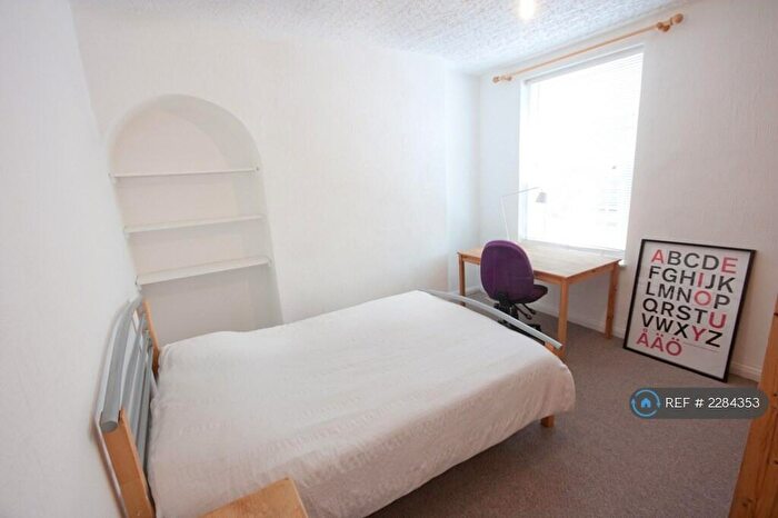 4 Bedroom Terraced House To Rent In Nth Sherwood St, Nottingham, NG1