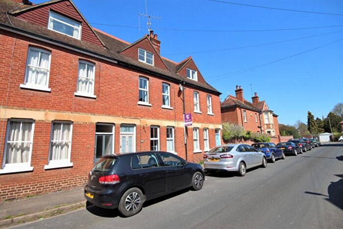 3 Bedroom Terraced House To Rent In Exbourne Road, Abingdon, Oxfordshire, OX14