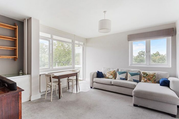 1 Bedroom Flat To Rent In Fitzhugh Grove, London, SW18