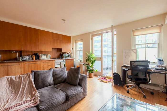 1 Bedroom Flat To Rent In Cowper Street, Shoreditch, London, EC2A