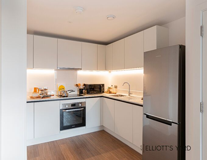 2 Bedroom Apartment To Rent In Gulson Road, Coventry, West Midlands, CV1