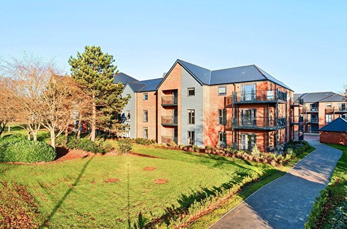2 Bedroom Flat To Rent In Westland Place, Kings Hill, West Malling, ME19