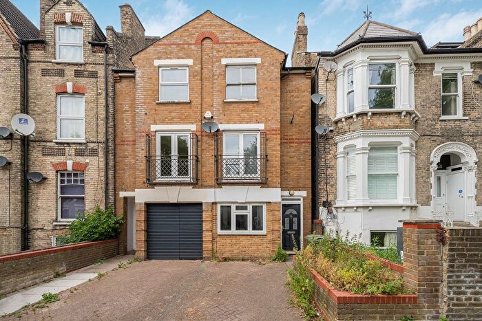 4 Bedroom Terraced House For Sale In Lewin Road, London, SW16