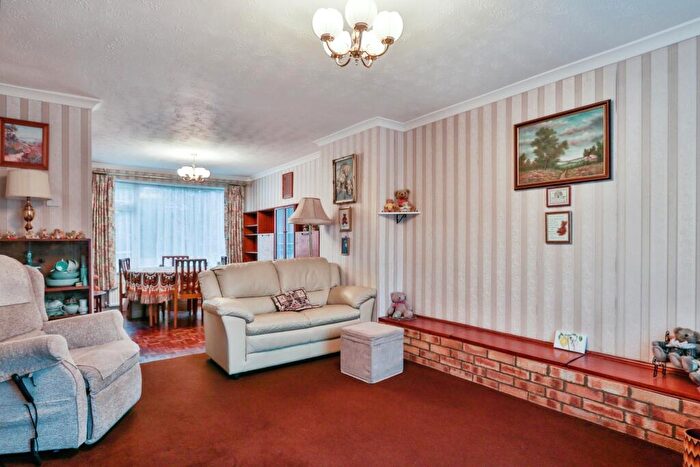 3 Bedroom Semi-Detached House For Sale In Wykeham Close, Poole, Dorset, BH17