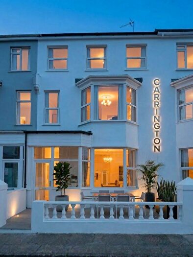 1 Bedroom Flat For Sale In Beach Road, Paignton, TQ4