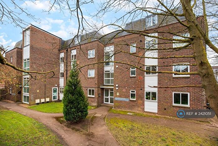 1 Bedroom Flat To Rent In Galsworthy Road, Kingston Upon Thames, KT2