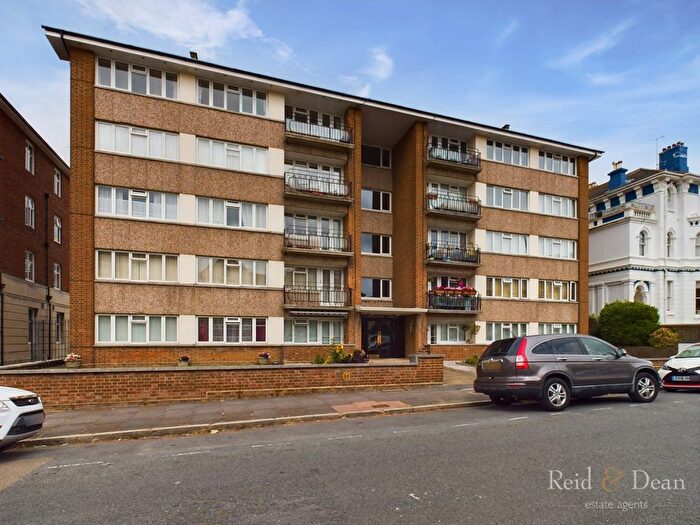 3 Bedroom Flat For Sale In Burlington Place, Eastbourne, BN21