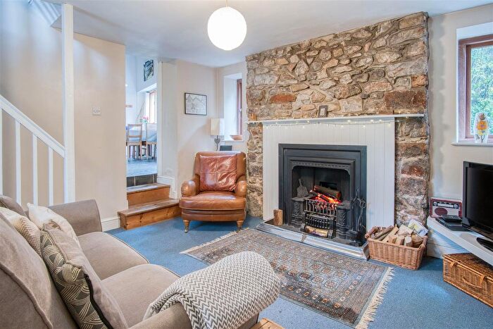 2 Bedroom Cottage For Sale In St. Johns Hill, Tenby, SA70