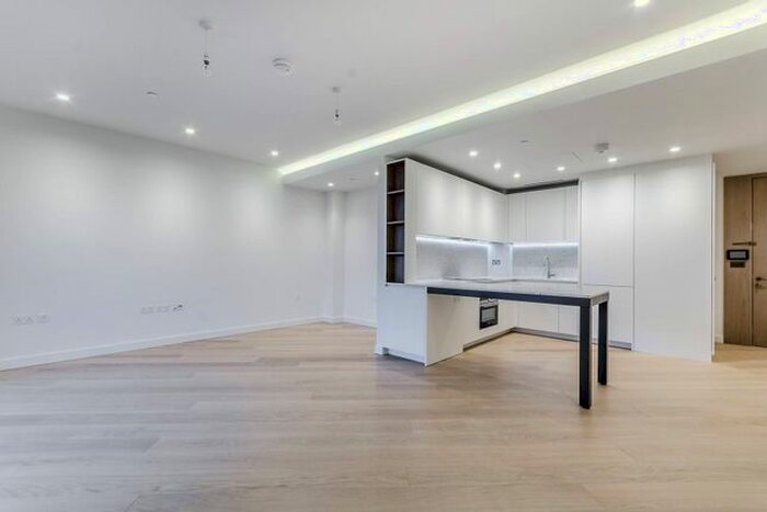 1 Bedroom Flat To Rent In White City, White City, London, W12