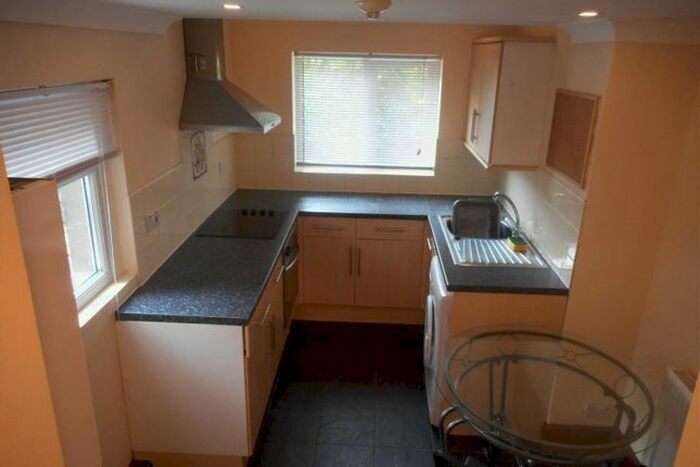 1 Bedroom Flat To Rent In Gordon Road, Cathays, Cardiff, CF24