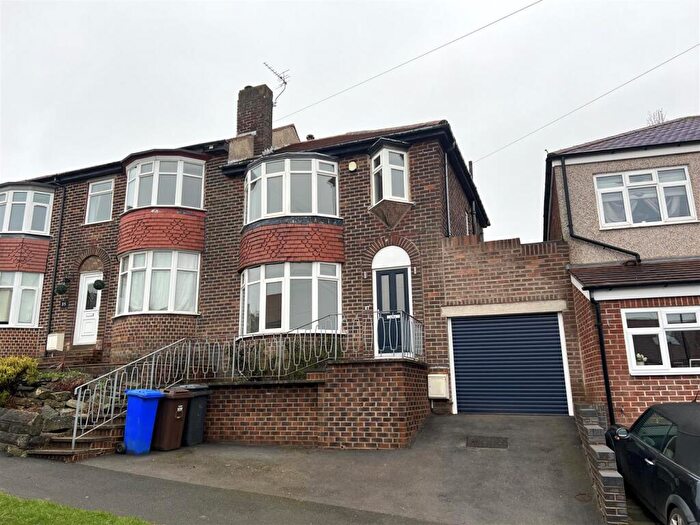 3 Bedroom Semi Detached House To Rent In Marsh Lane, Sheffield, S10