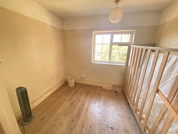 3 Bedroom End Of Terrace House For Sale In Broxtowe Lane, Nottingham, NG8