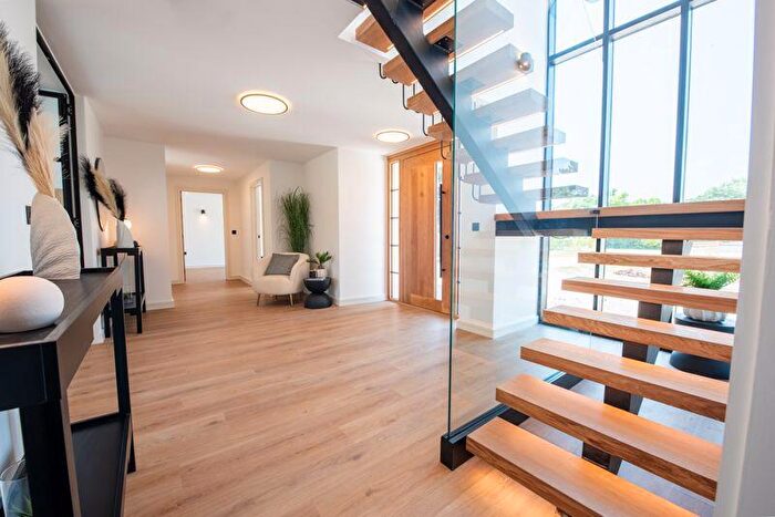 5 Bedroom Detached House For Sale In Kings Avenue, Sandwich Bay, CT13