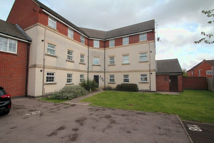 2 Bedroom Flat To Rent In Watermint Drive, Copeland Park, Tuffley, GL4