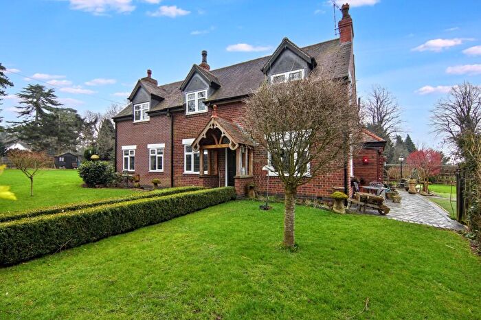 5 Bedroom Detached House For Sale In Tamworth Road, Keresley End, CV7