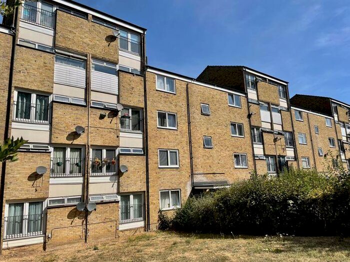 2 Bedroom Flat To Rent In Morley Grove, Harlow, CM20