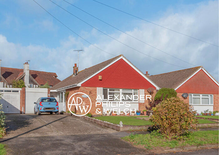 3 Bedroom Detached House For Sale In Lodge Close, Bognor Regis, PO22