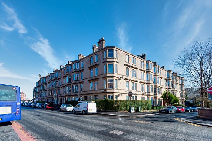 2 Bedroom Flat To Rent In Kilmarnock Road, Shawlands, Glasgow, G43