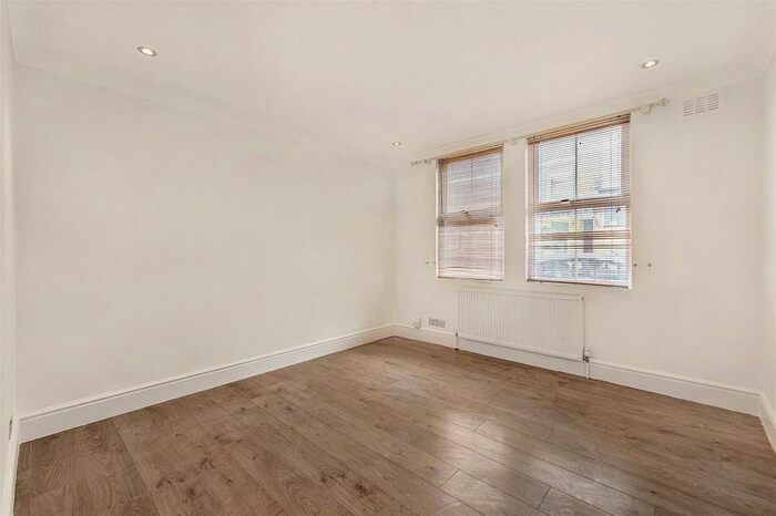 2 Bedroom Flat To Rent In Landor Road, London, SW9