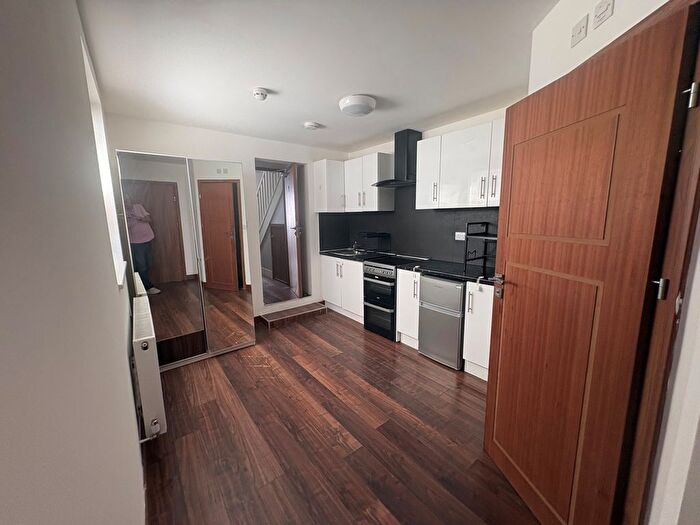 1 Bedroom Flat To Rent In Chalvey Road East, Slough, SL1