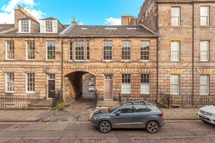2 Bedroom Flat To Rent In Stafford Street, West End, Edinburgh, EH3