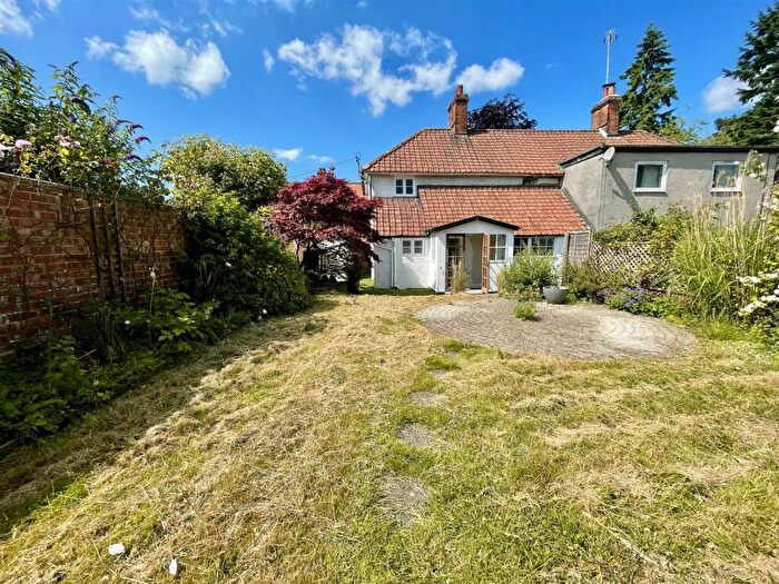 3 Bedroom Semi-Detached House For Sale In High Street, Littleton Panell, Devizes, SN10