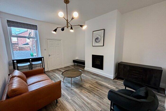2 Bedroom Flat To Rent In Sandringham Road, Newcastle Upon Tyne, NE3