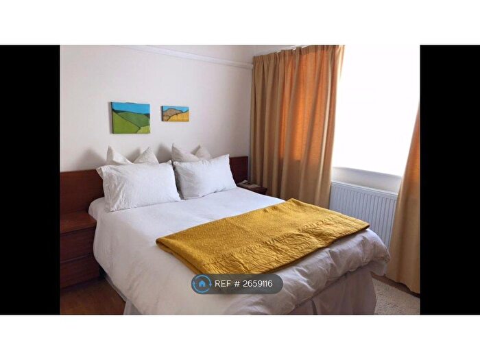 1 Bedroom Flat To Rent In Constantine Road, London, NW3