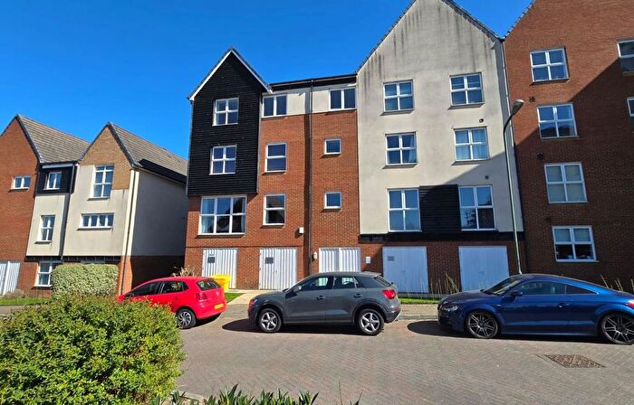 2 Bedroom Flat To Rent In Cloudeseley Close, Sidcup, DA14